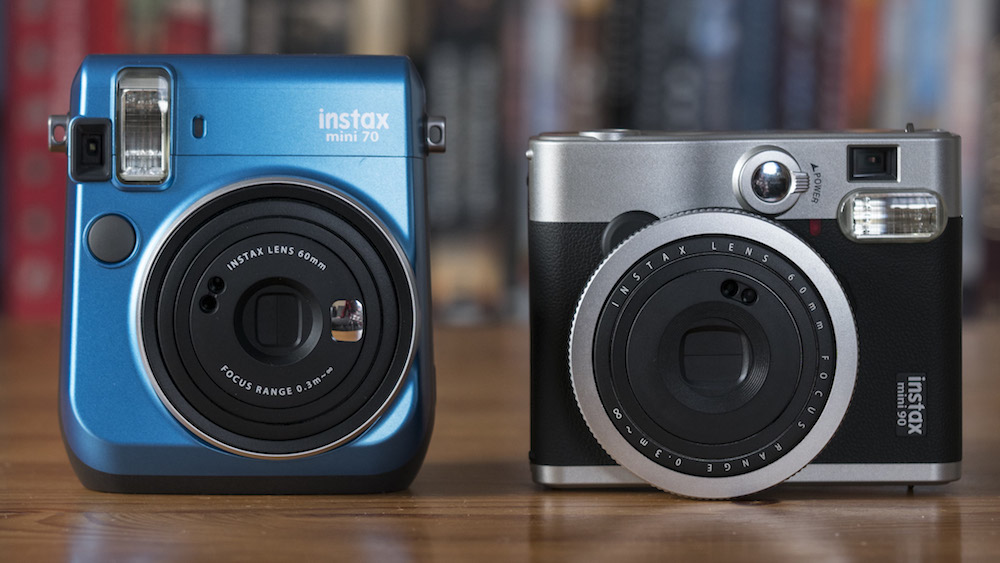 instant camera with self timer